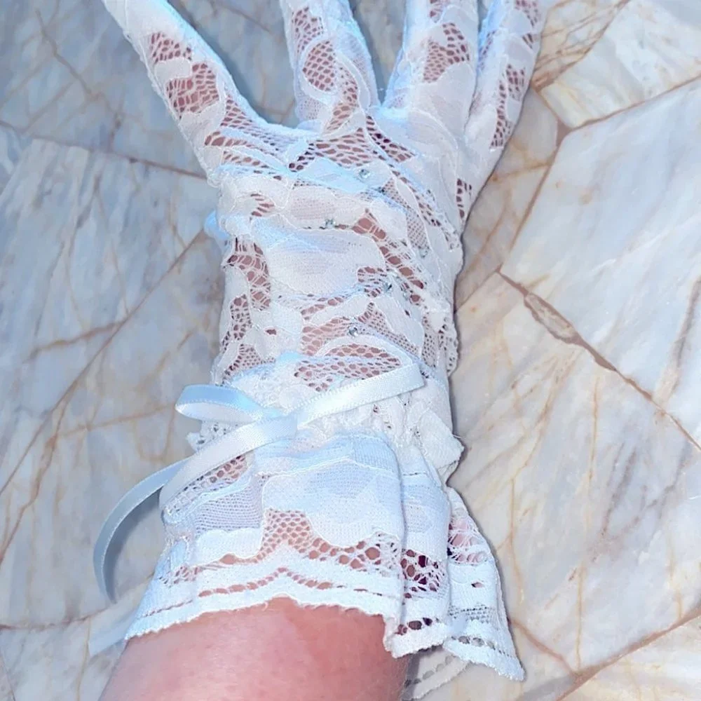 VICTORIA'S SECRET Sequined‎ White Lace Gloves